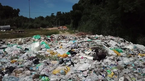 Plastic pollution problem Vídeos de archivo 81392607