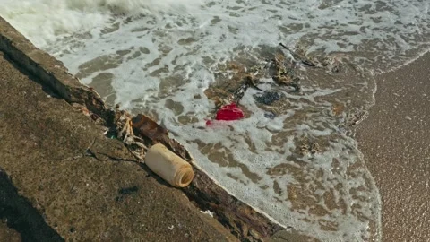 Plastic Pollution Sea Coast 1 Vídeos de archivo 332076108