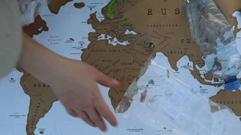 Plastic recycling on world map Vidéo 337941227