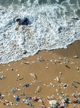 Plastic waste on the beach Stockfoto's