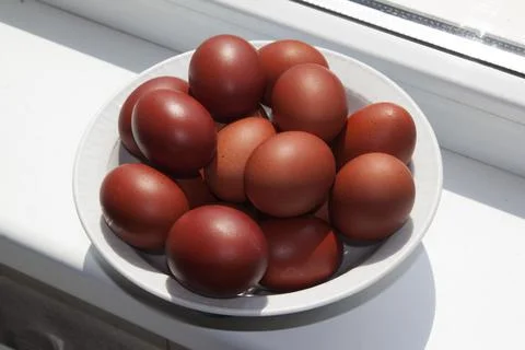 Plate with Easter eggs. Close-up. 스톡 사진