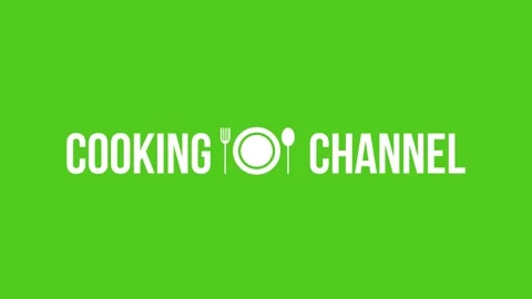 A plate, a fork, and a spoon on a green background with the text Видео 345227008