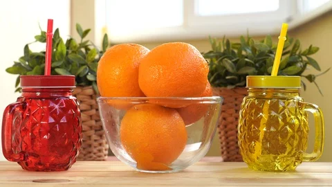 Plate with oranges 動画素材 129180453