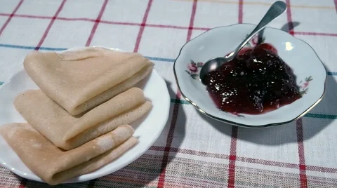 The Plate of Pancakes and Jam Vídeos de archivo 63384443