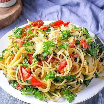 A plate of spaghetti Stock Photos