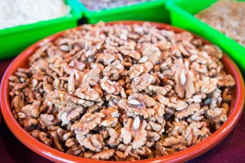 Plate of wallnuts Fotos Stock