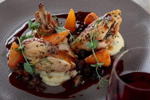 Plated chicken dinner Foto stock