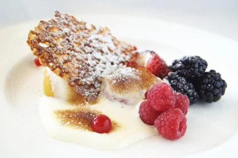 Plated fruit dessert Foto stock