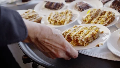 Plates of cake Vídeo Stock 103113381