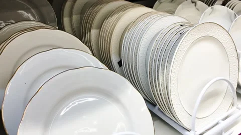 Plates for food in a stack 스톡 동영상 258643228