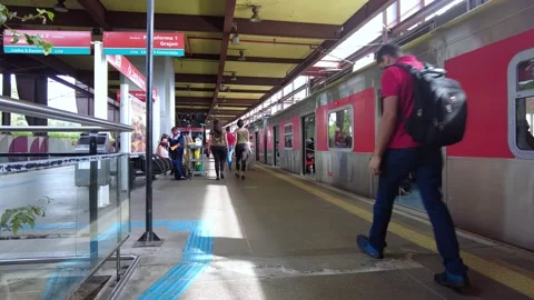 Platform for boarding and disembarkation of a train station Video stock 149164862