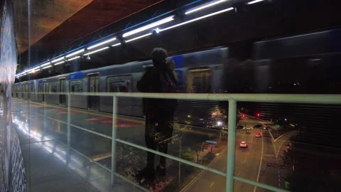 Platform of Sumare station, the 2 Green subway line Video stock 332388698