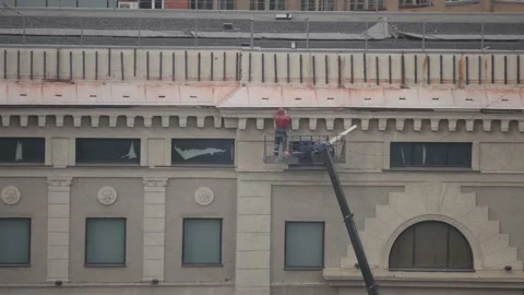 Platform for work in progress on an apartment block. Reconstruction of building. Video stock 234588785