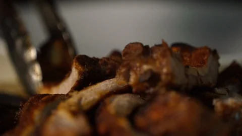 Plating bbq ribs Stock Footage 127427059