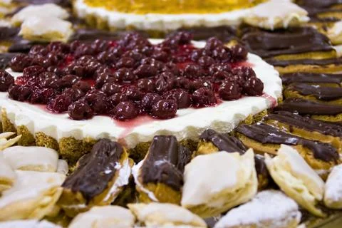 Platter with cakes Foto stock