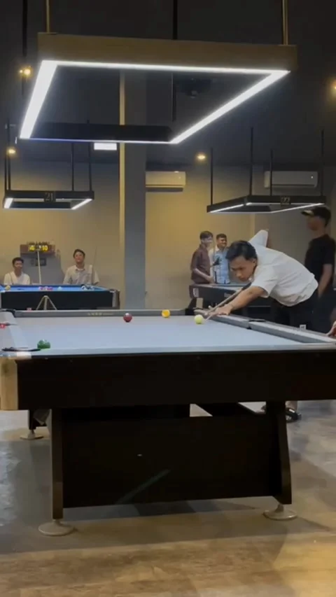 Play biliard Stock Footage 310654618