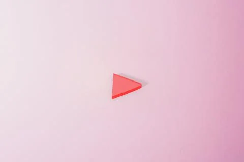 Play button Icon in Pink Background. 3D rendering. Illustrazione stock
