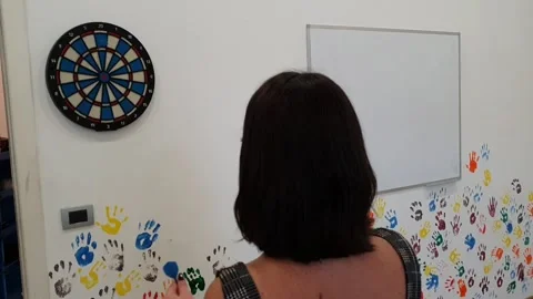 Play darts at home Video stock 163971371