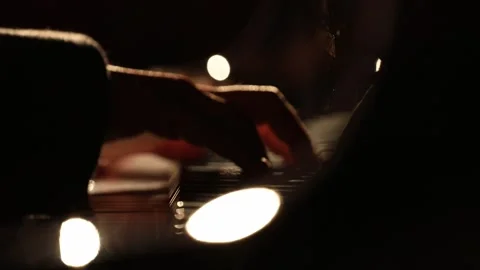 To play piano 37 Video stock 311333527