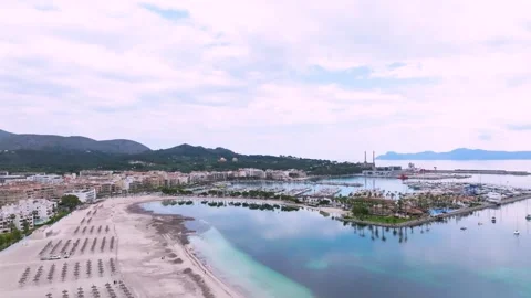 Playa de Alcudia Empty Beach Panorama  Aerial View of Mallorca’s Coastline Video stock 305852524