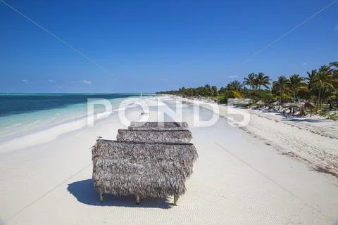 Playa El Paso, Cayo Guillermo, Jardines del Rey, Ciego de Avila Province, Cuba, Stock Photos