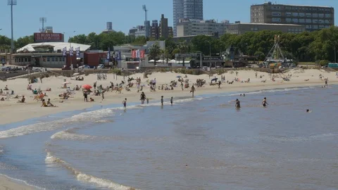 Playa Ramirez in Montevideo, Uruguay. Stock Footage 87721022