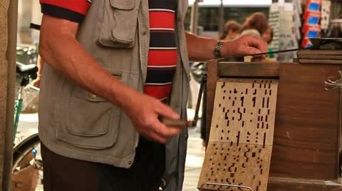 Player Vídeos de archivo 11936952