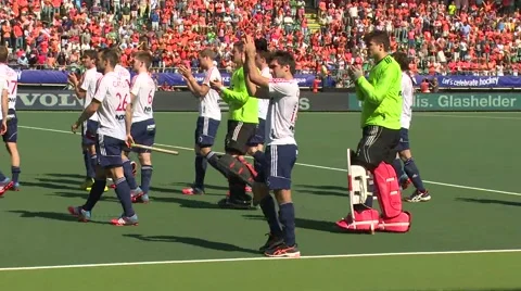 Players clapping and shake hand after winning Stock Footage 47862840