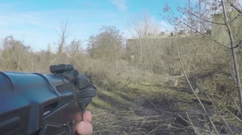 Playing airsoft first person 動画素材 65226416