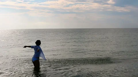 Playing on the beach and in water Stock-Footage 41965346