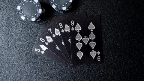 Playing cards and chips on a table, a gambling game of poker. Cards and chips Vidéo 331950579