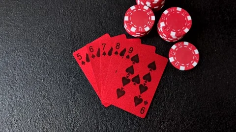 Playing cards and chips on a table, a gambling game of poker. Cards and chips Vidéo 331950621