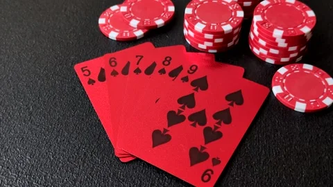 Playing cards and chips on a table, a gambling game of poker. Cards and chips Vidéo 331950626