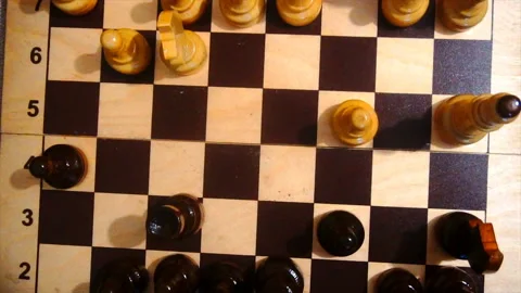 Playing chess slow motion Video stock 85584052