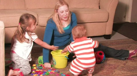 Playing on Floor with Kids 스톡 동영상 718754