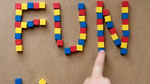 Playing fun game - time lapse - stop motion Video stock 665299