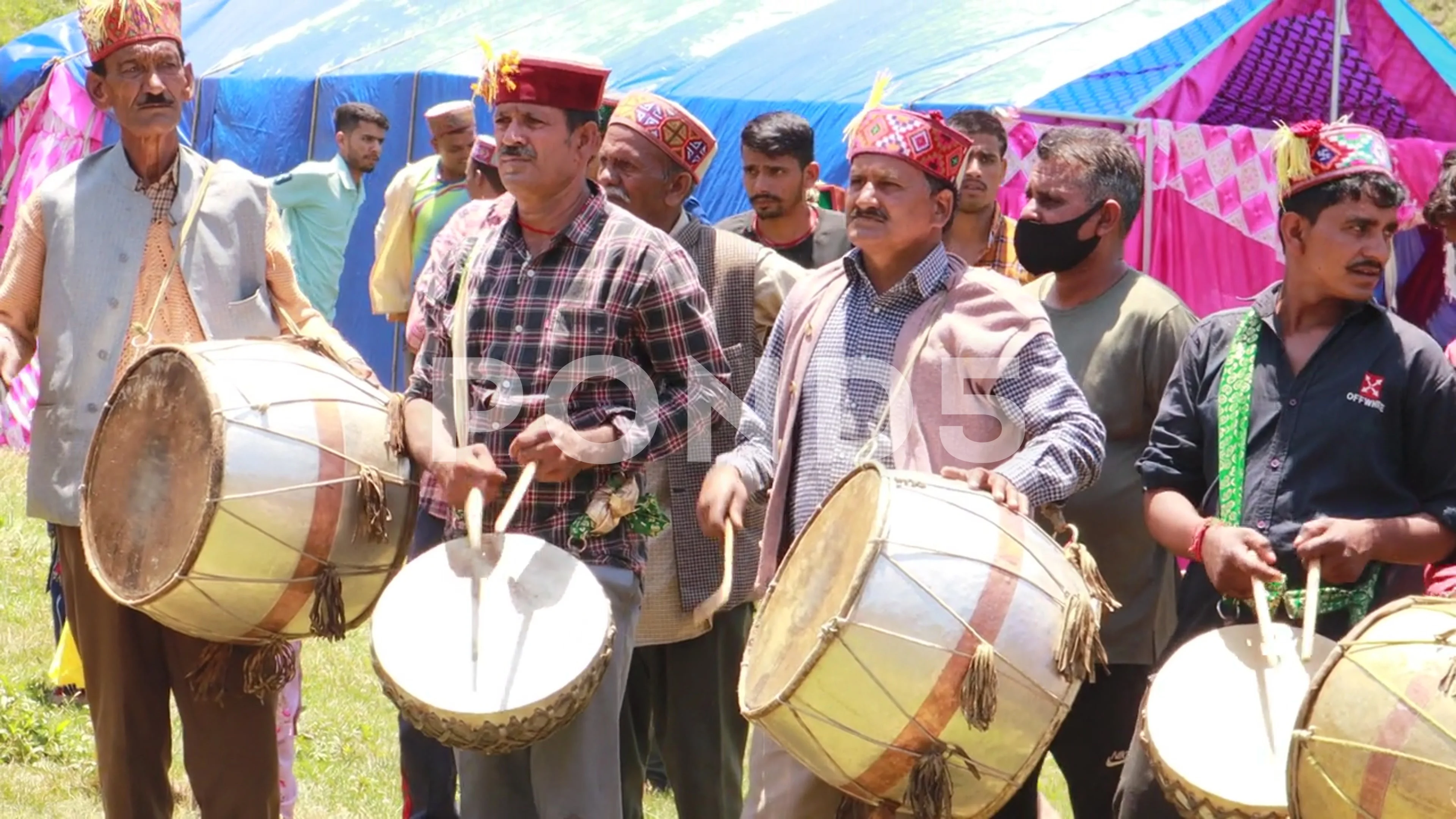 Playing Himachali Traditional Big Drums By Local Guys At Prasher Saranahuli  Mela