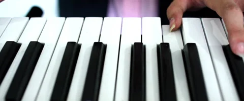 Playing A Keyboard 库存影片 51680665