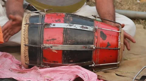 Playing Khol Video stock 20326570