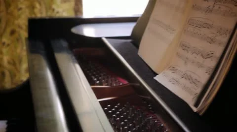 Playing the Piano Video stock 19052580