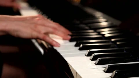 Playing piano 스톡 동영상 100554986