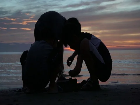 Playing sand Stock-Footage 124825466