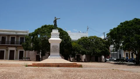 Plaza San Jose Square with statue of Juan Ponce de Leon a spanish conquistador Stock Footage