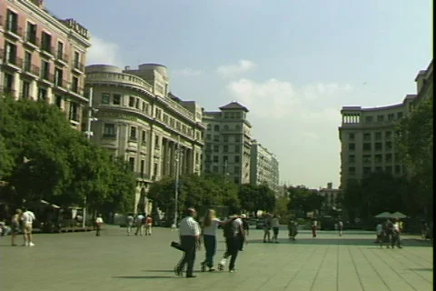 Plaza-ws-pan Stock-Footage 819607
