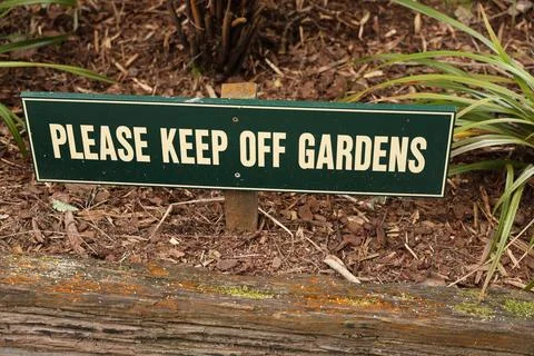 Please Keep Off Gardens Green Warning Sign Foto stock