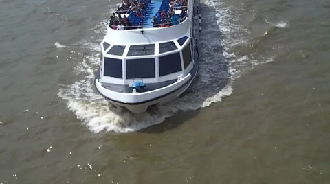 Pleasure Boat 動画素材 8060331
