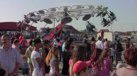 Plenty of curious looks How a carousel spins Stock Footage 58736730