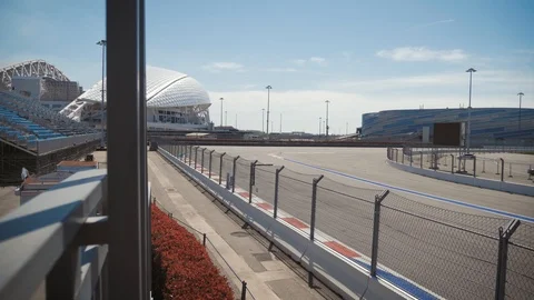 Plot of the Formula 1, sharp turn, Sochi, Russia. Vídeos de archivo 106537173