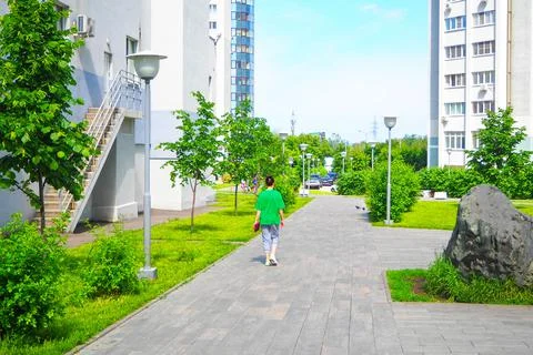 Plot is life in a large city with high-rise buildings and lots of cars Foto stock