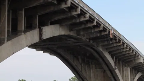 Plot with a view of the bridge Video stock 76440348